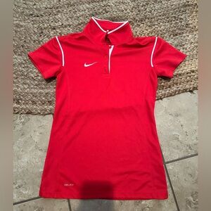 NIKE COLLARED TOP